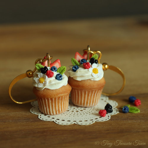 Handgemachte Cupcake Ohrringe Beeren, Blüten und Blätter für Doris-31