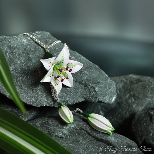 Blütenzauber Halskette "Lilie"-31
