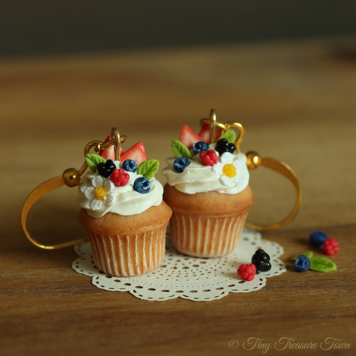 Handgemachte Cupcake Ohrringe Beeren und Blüten-31
