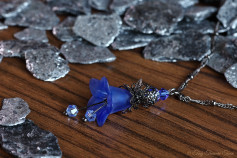 Feenblumen Halskette - Farben Gunmetal Blau Hellblau