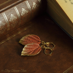 Handgemachte Ohrringe "Verzauberte Blätter" - Zimtfarben mit goldfarbener Spitze